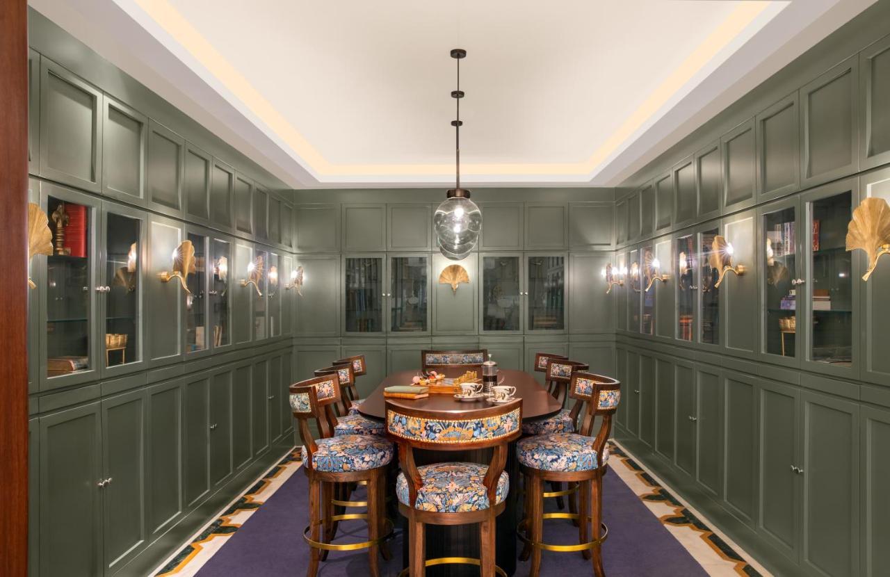 Отель Tajview, Agra-Ihcl Seleqtions Агра Экстерьер фото The Library